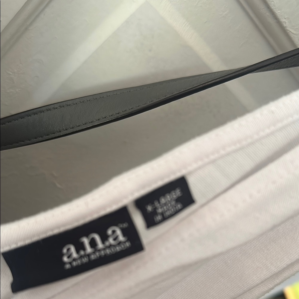 a.n.a White Ribbed Top - Picture 2 of 2